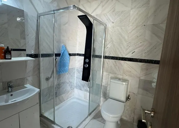 Charming Cyprus Getaway In Pfos - Garden View House